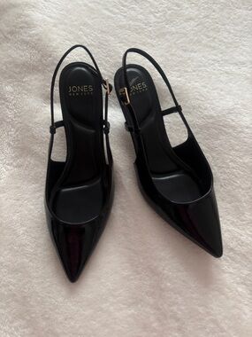 Jones New York Black Patent Slingback Pointed Toe Heels
